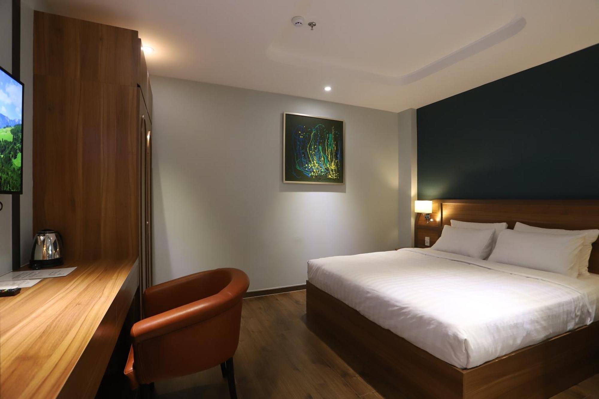 Lanura Apartments And Hotel Ho Chi Minh City Exterior photo